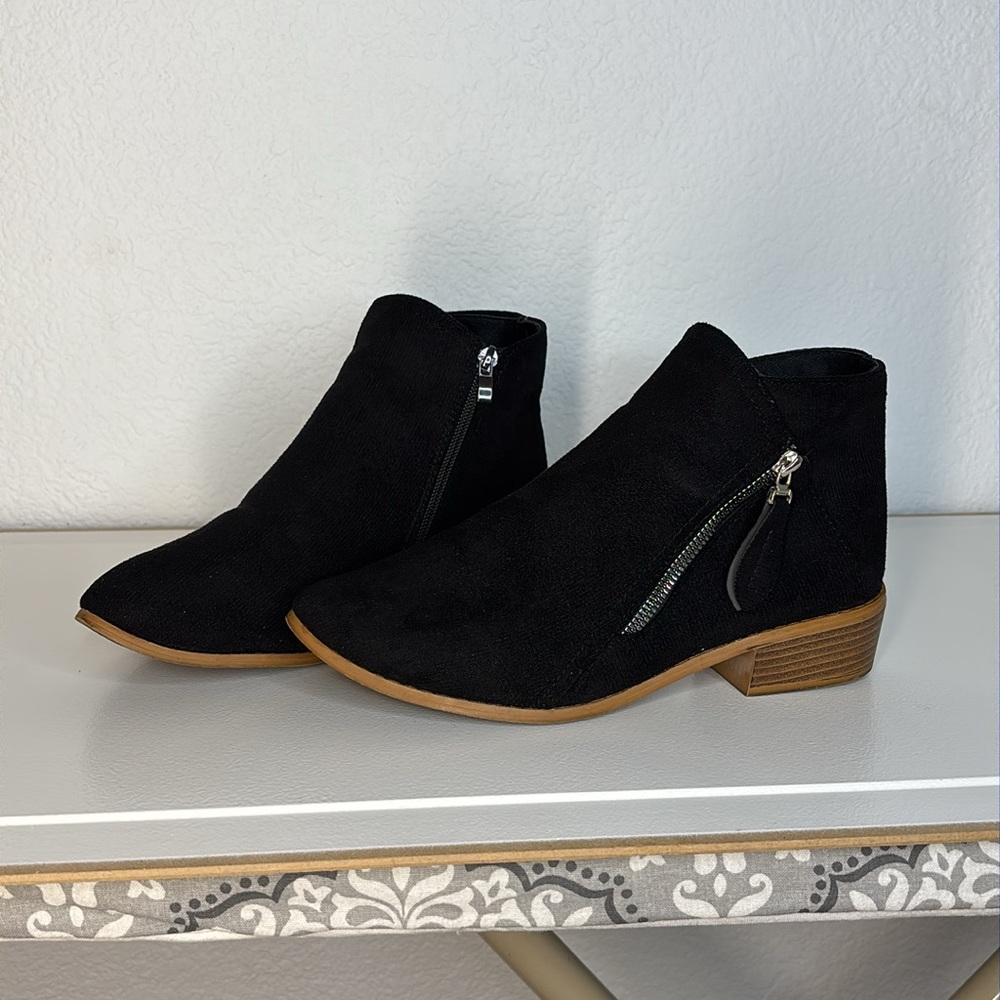 Ankle Boot - Black Size 40 (8.5) - Picture 11 of 11